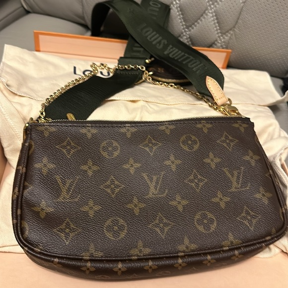 Louis Vuitton Multi Pochette Accessoires never worn. In box. Genuine - Picture 7 of 12